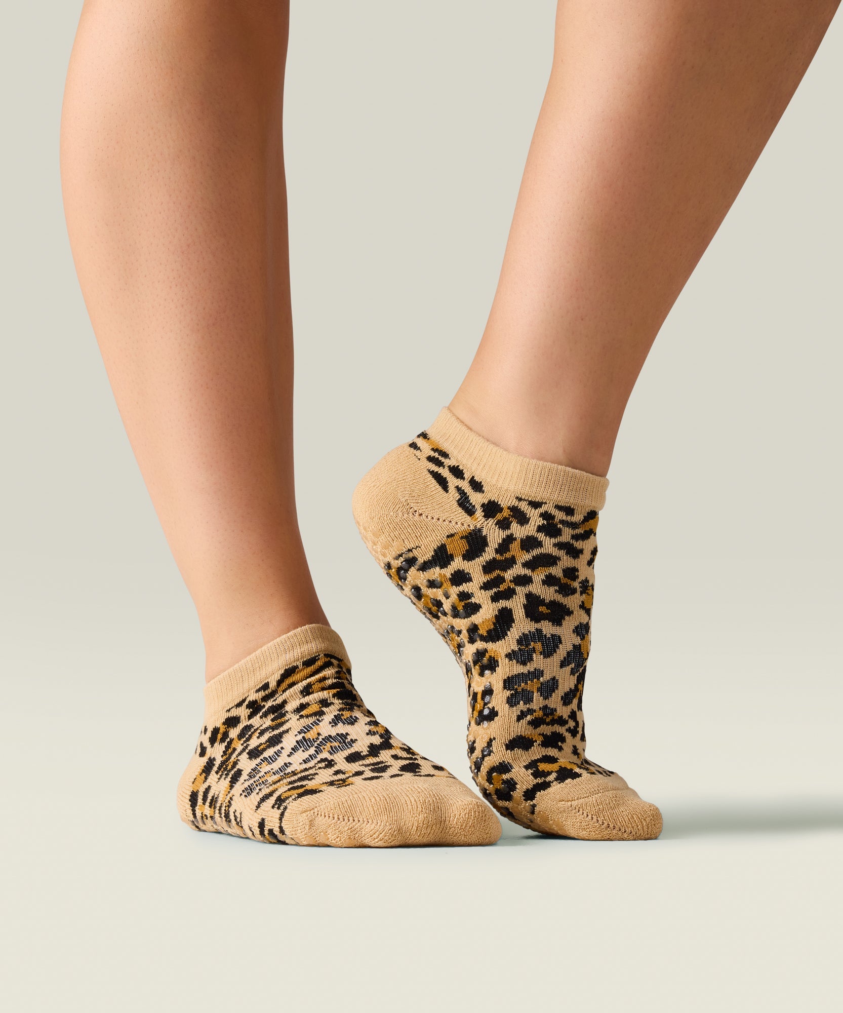 Classic Low Rise Grip Socks - Safari Spots