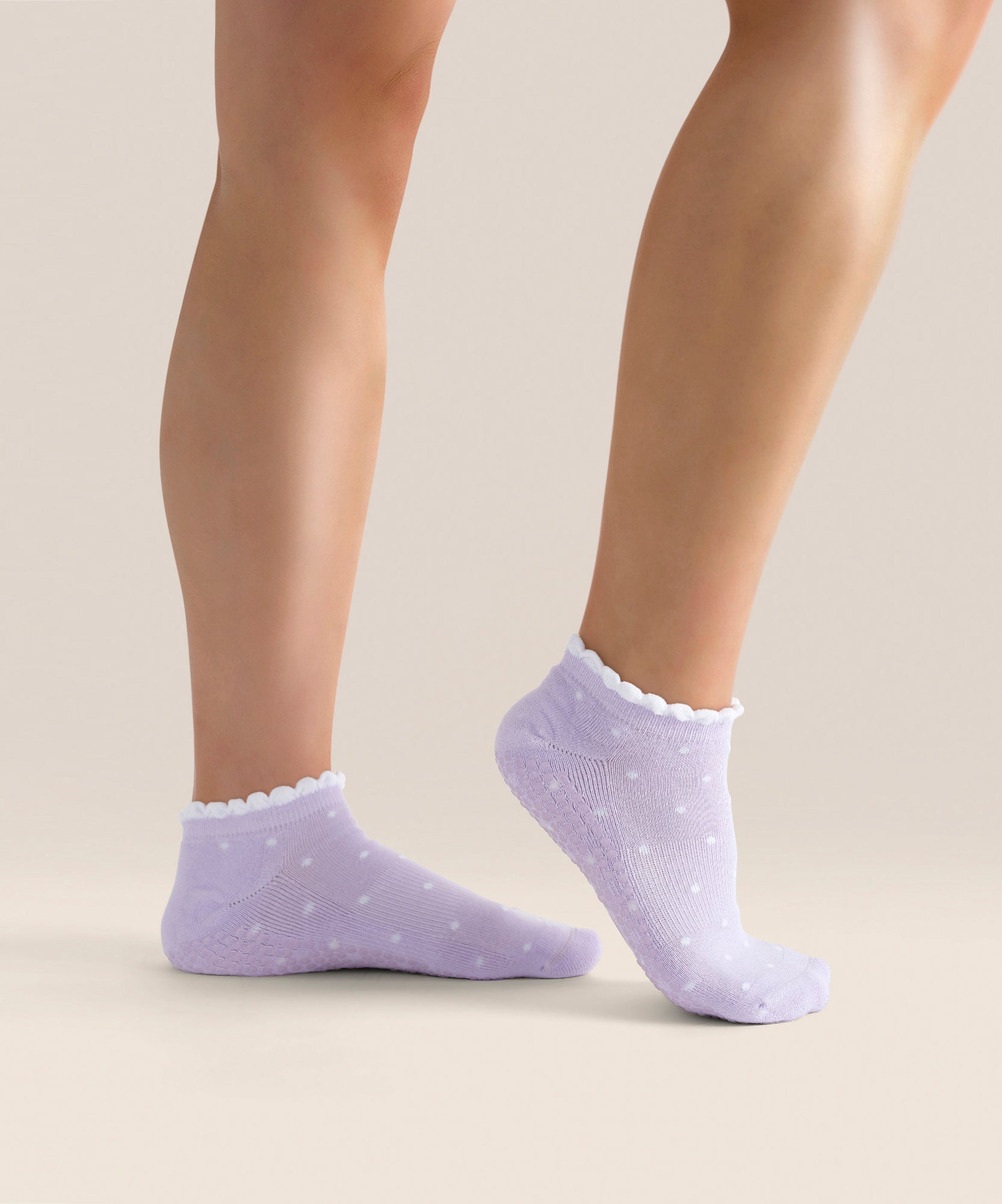 Low Rise Grip Socks - Lavender Spots