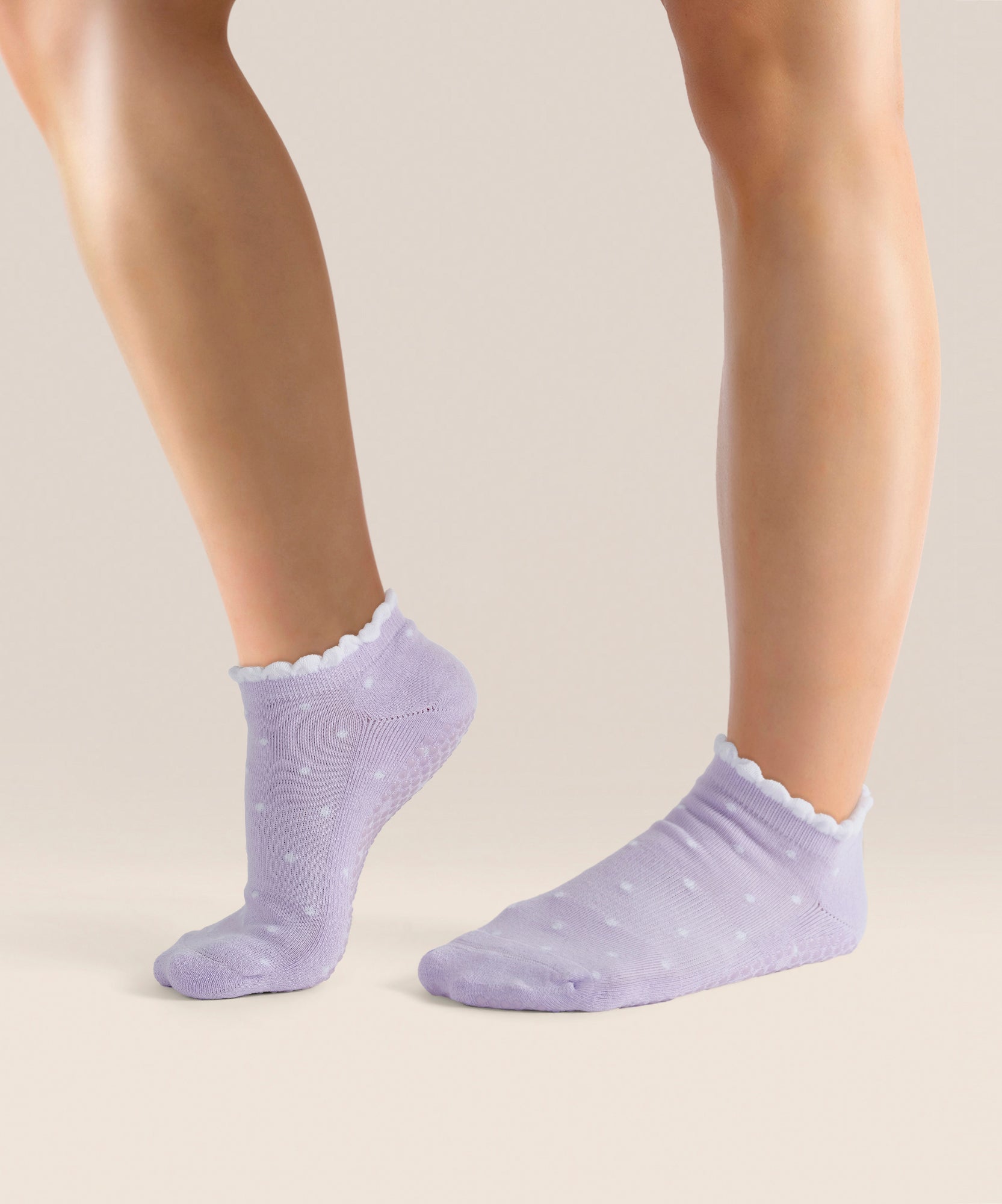 Classic Low Rise Grip Socks - Lavender Spots