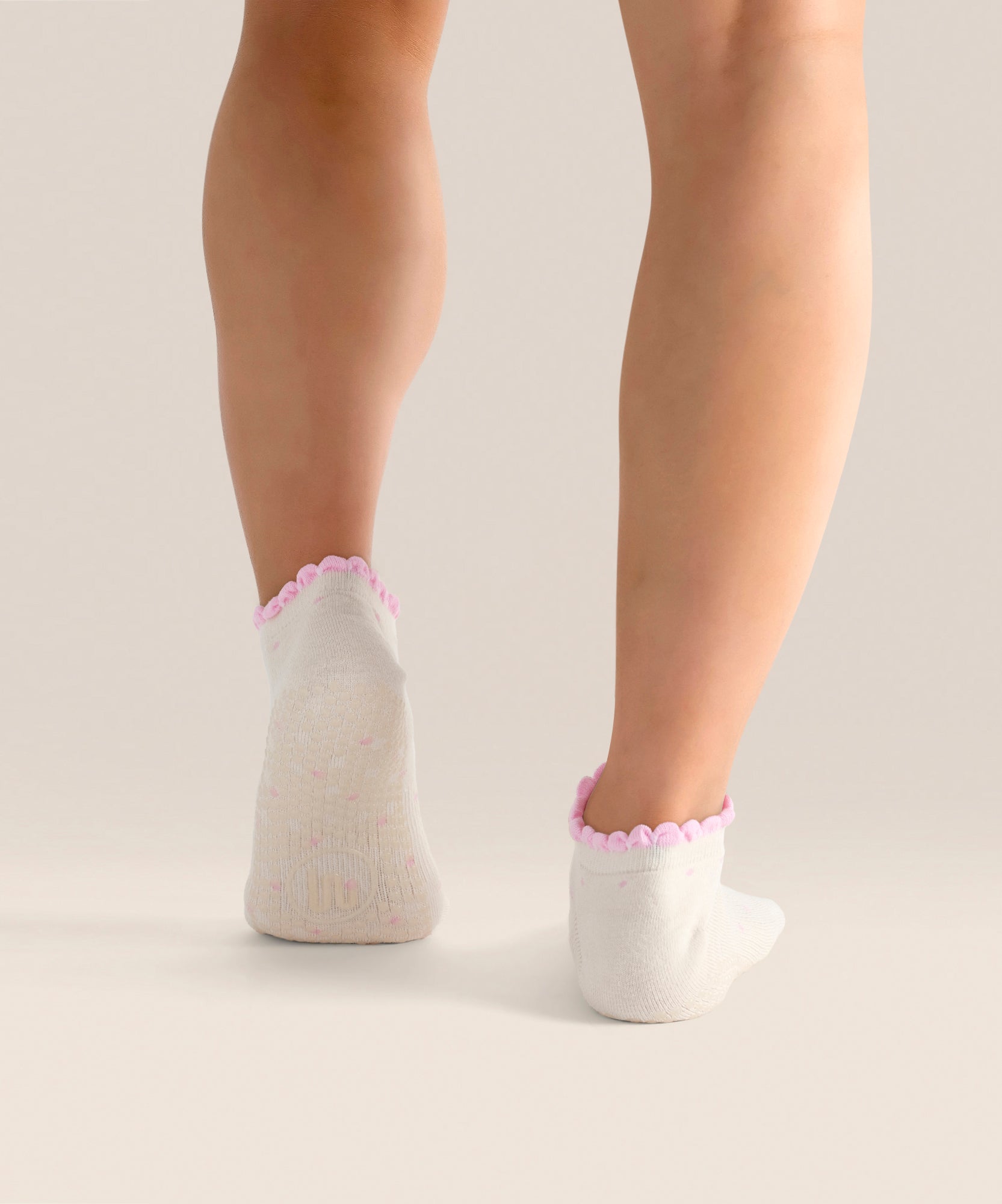 Low Rise Grip Socks - Fondant Spots