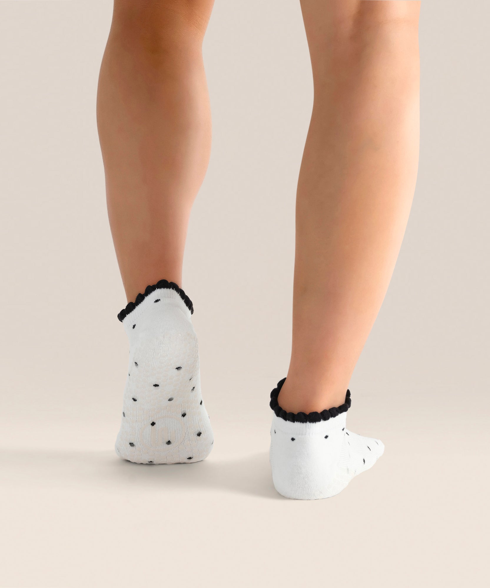 Low Rise Grip Socks - White Polka Ruffle