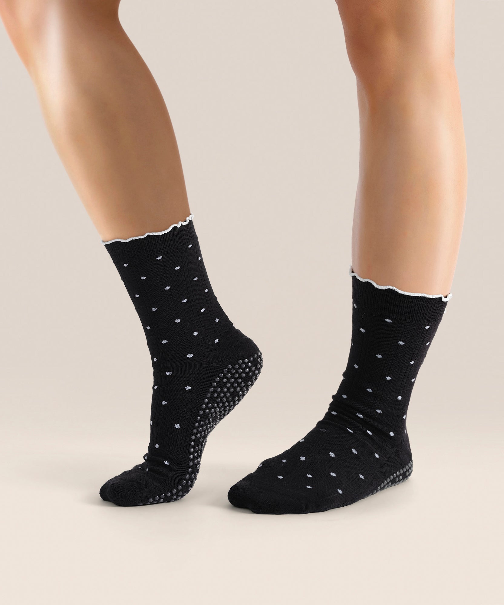 Crew Grip Socks - Black Polka Ruffle