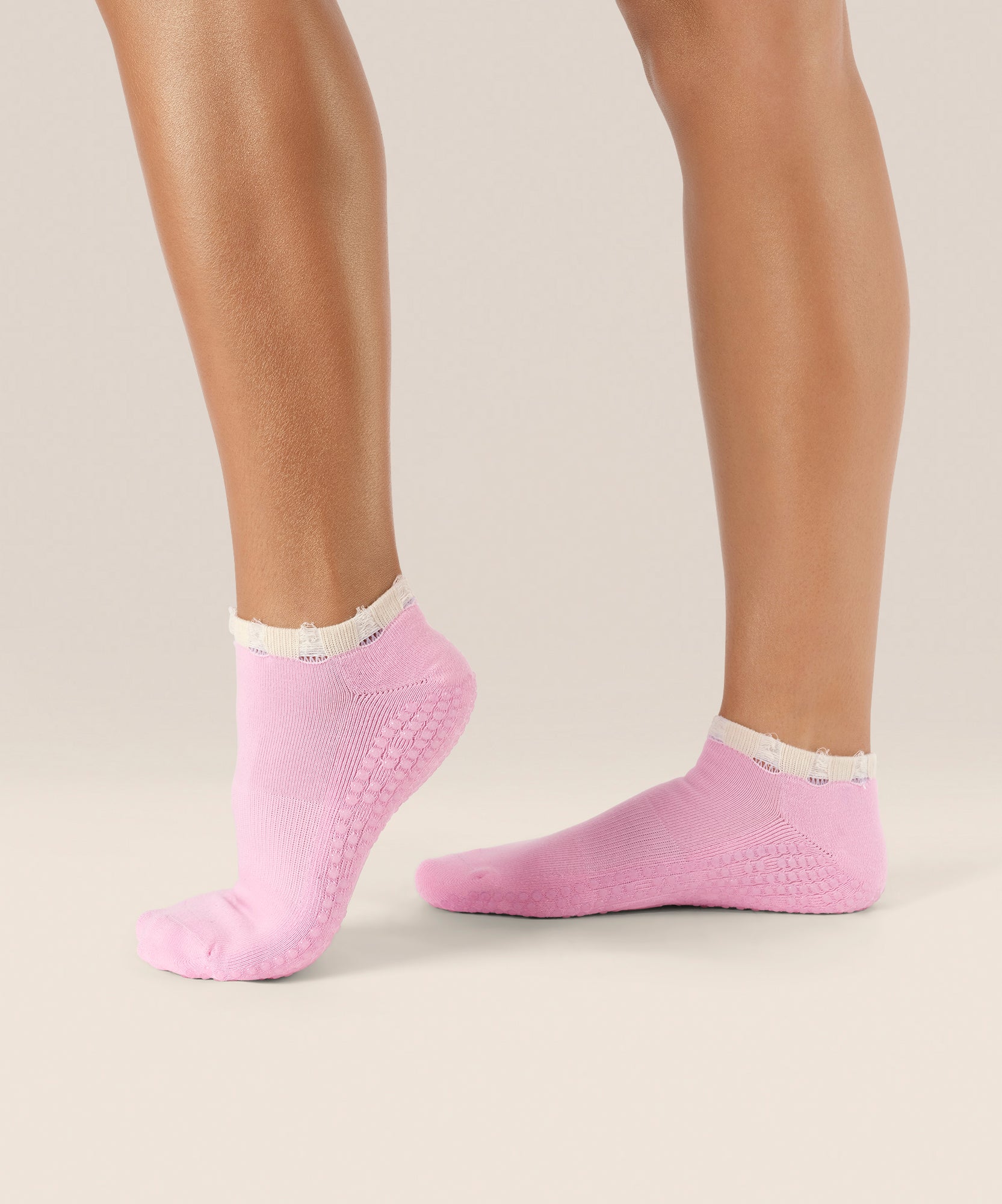 Low Rise Grip Socks - Cool Pink