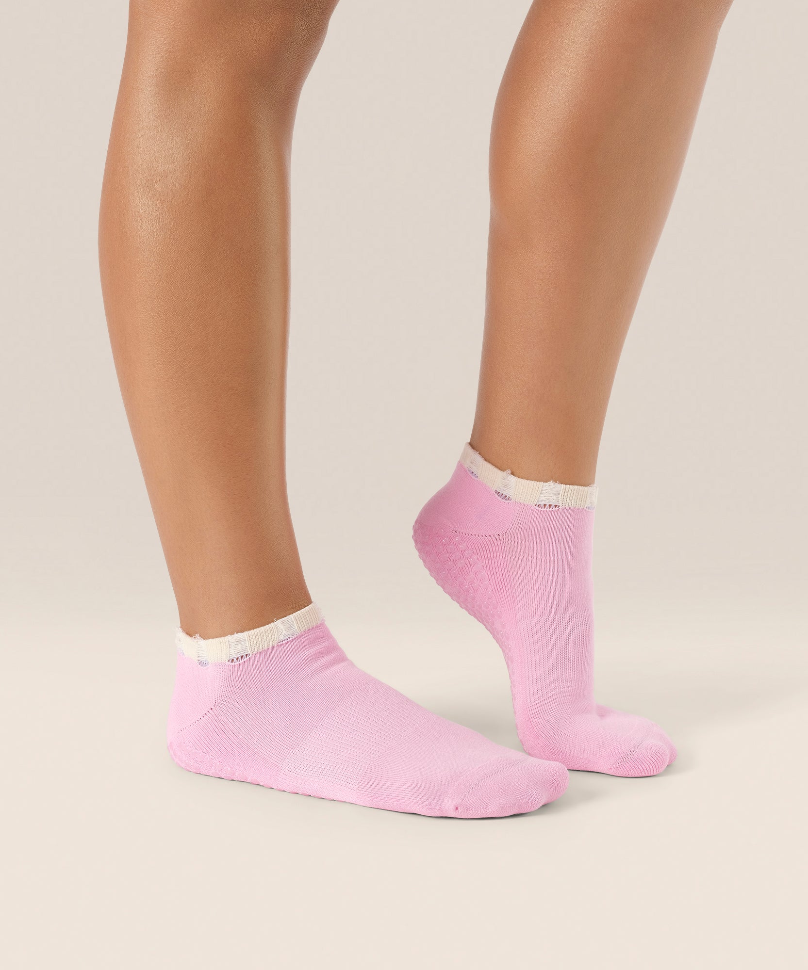 Low Rise Grip Socks - Cool Pink