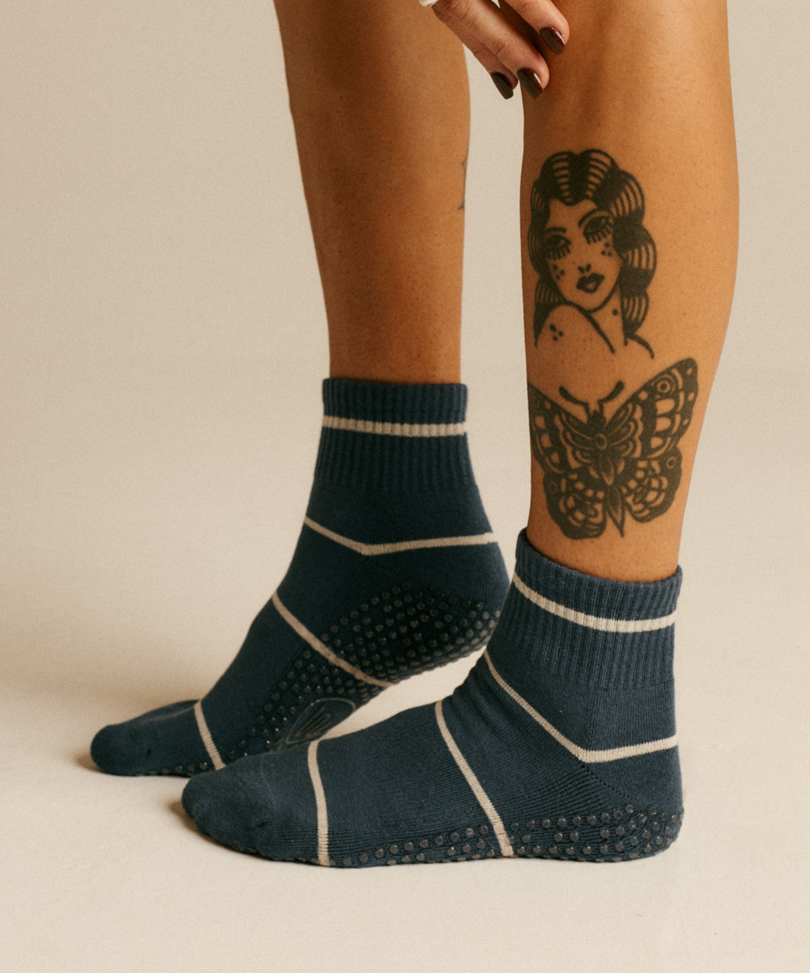 Quarter Crew Grip Socks - Baseline Navy