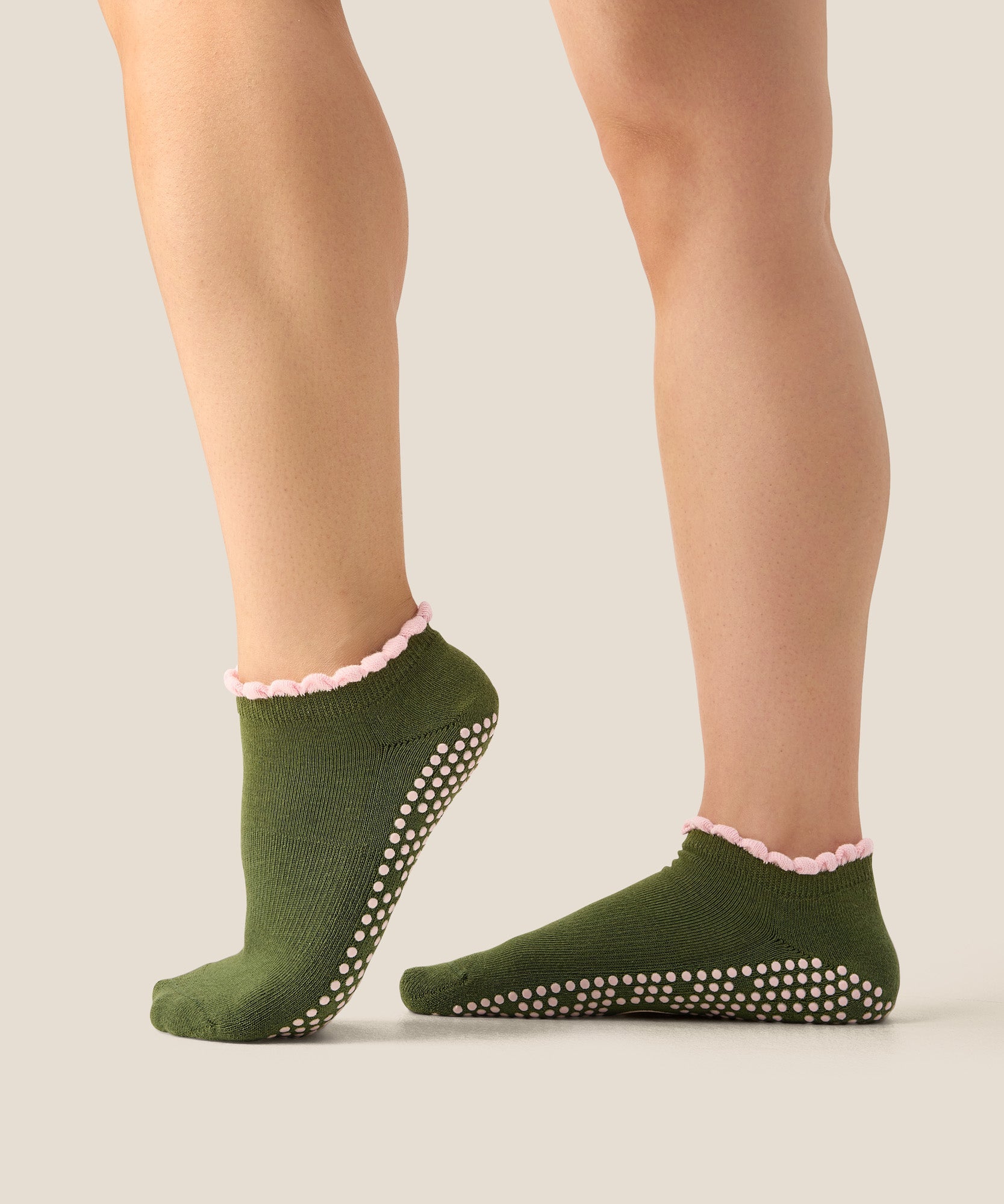 Low Rise Grip Socks - Ruffle Pine