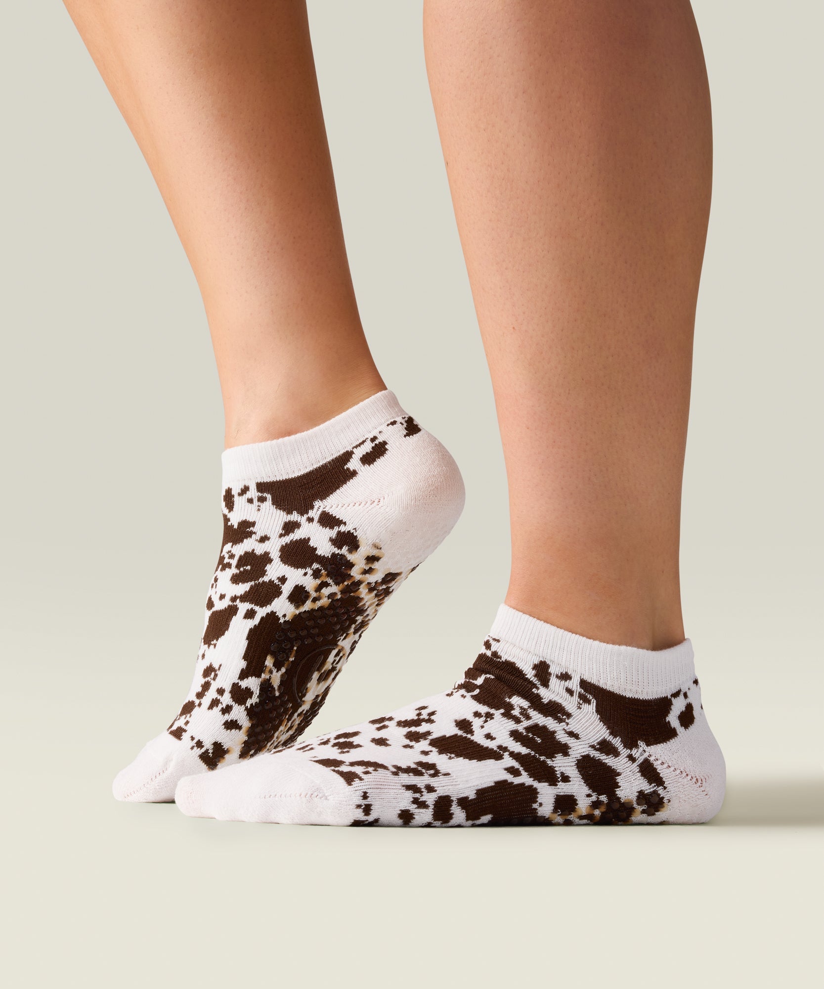 Low Rise Grip Socks - Dolly Spots
