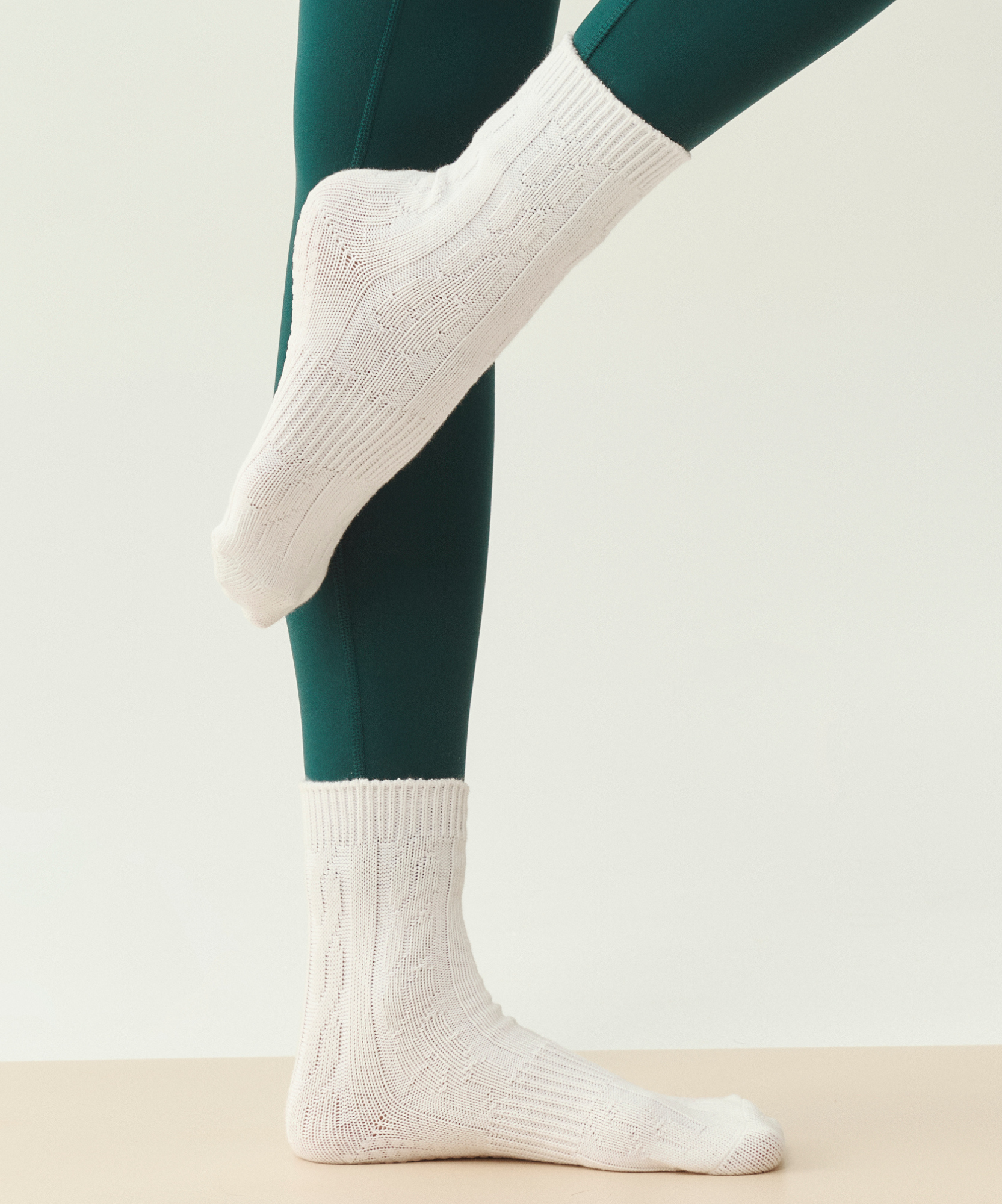 Crew Grip Socks - Cable-Knit Ivory