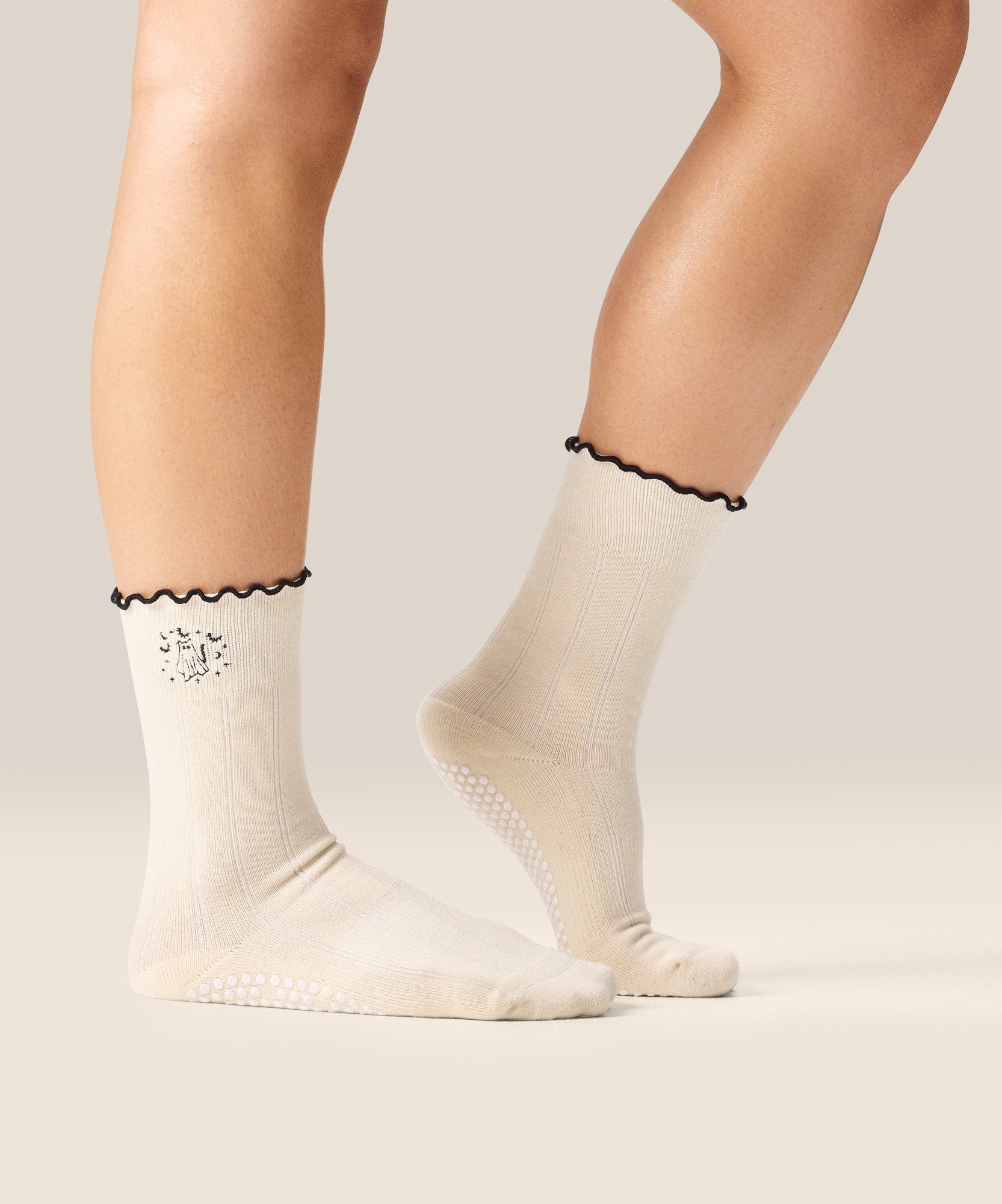 Crew Grip Socks - Spooky Cat Frill