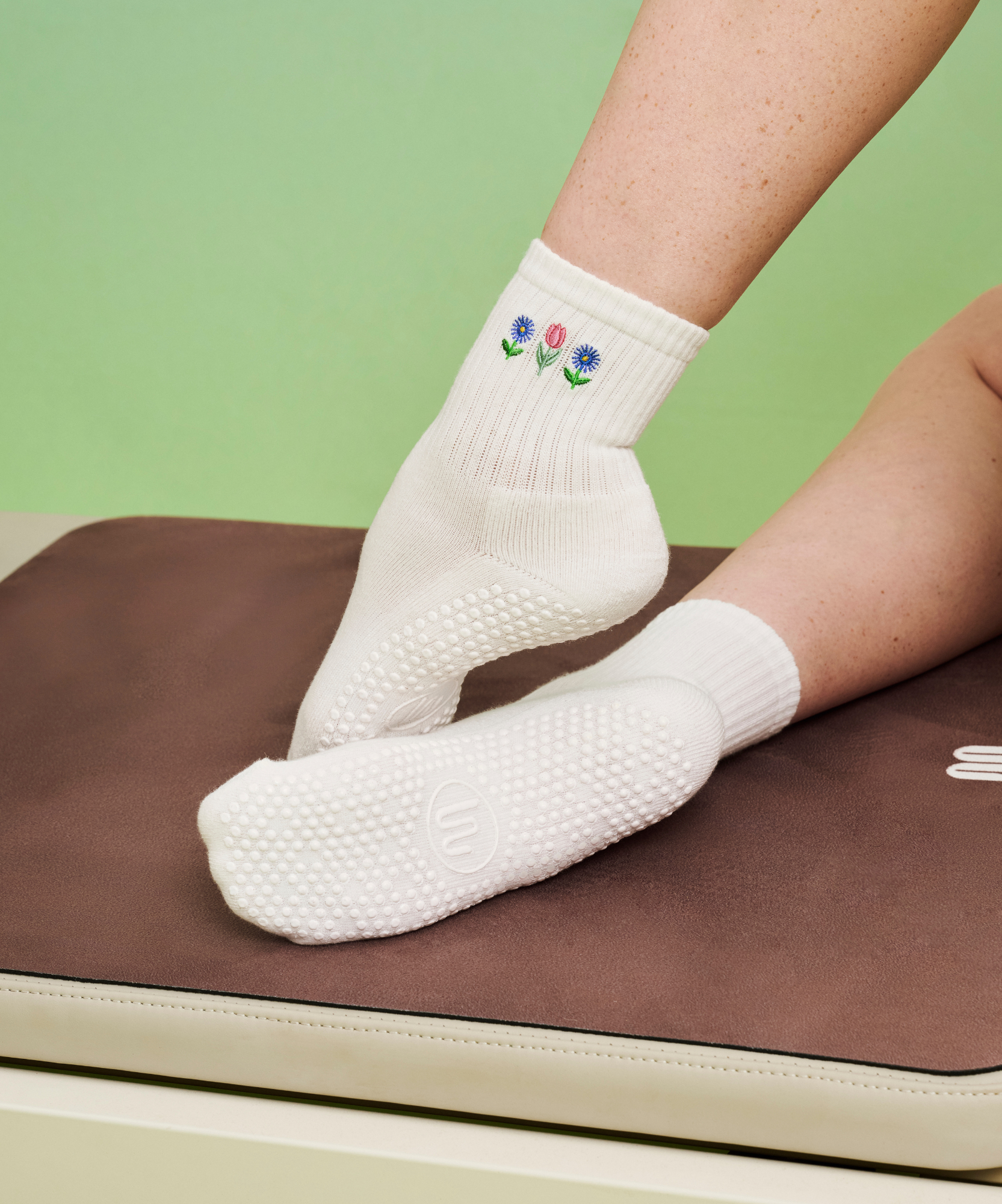 Crew Non Slip Grip Socks - Meadow Bloom
