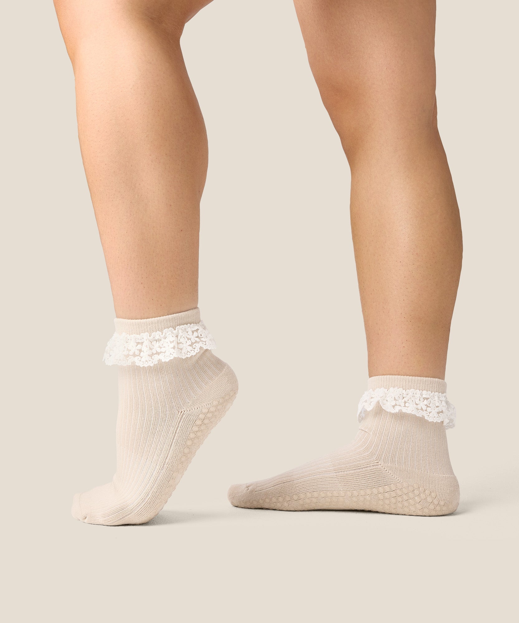 Quarter Crew Grip Socks - Lovers Lace