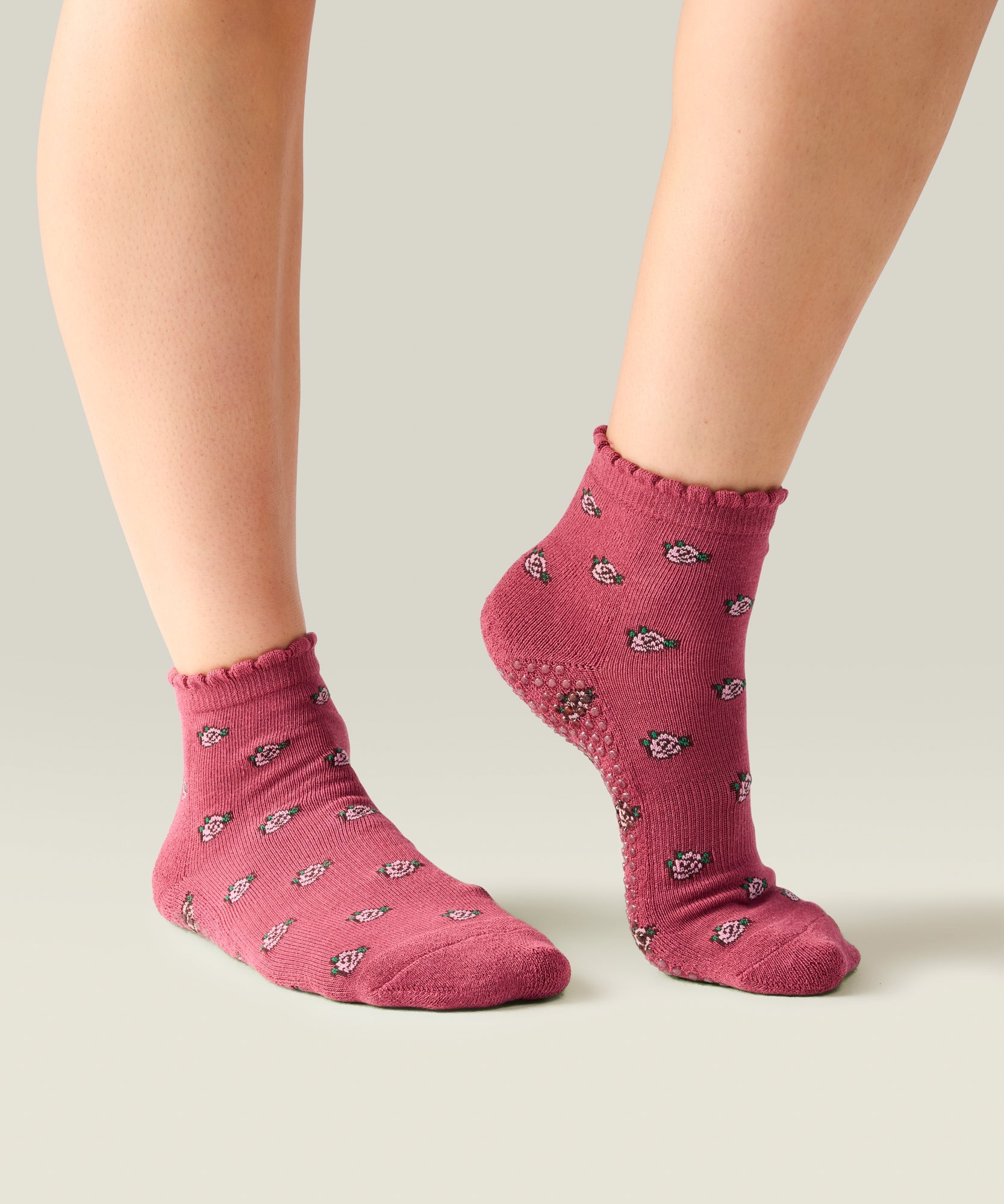 Quarter Crew Grip Socks - Wild Rose Berry
