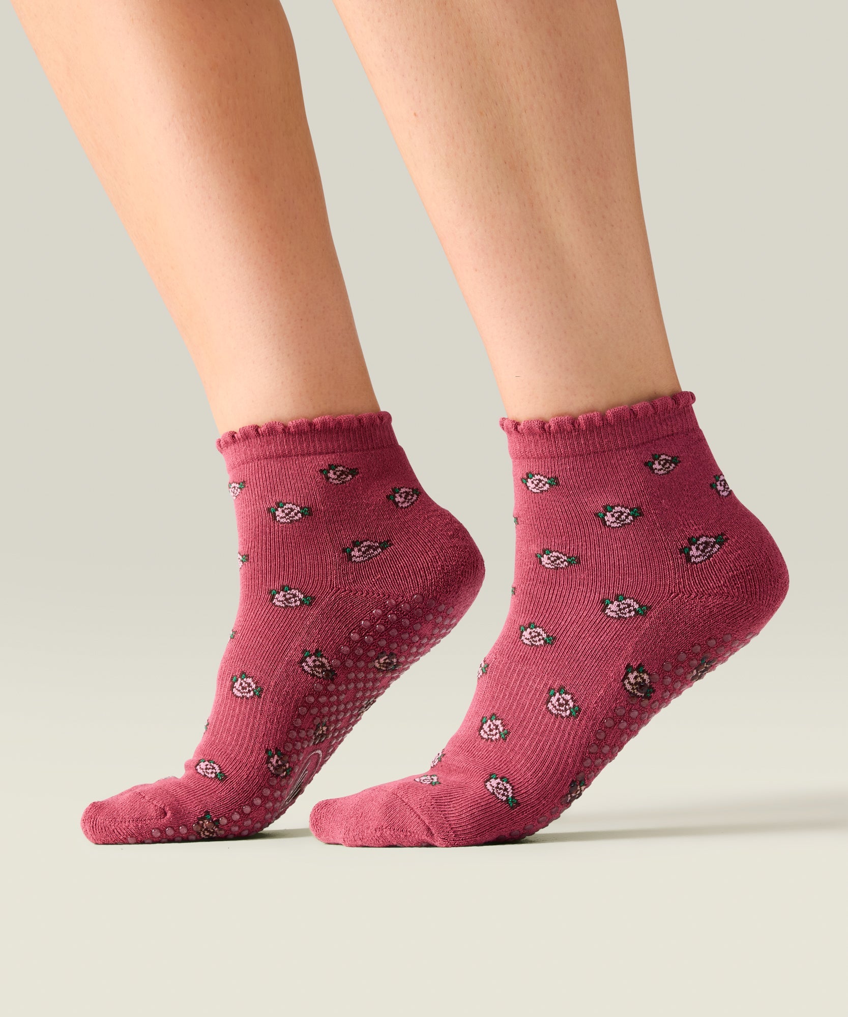 Quarter Crew Grip Socks - Wild Rose Berry