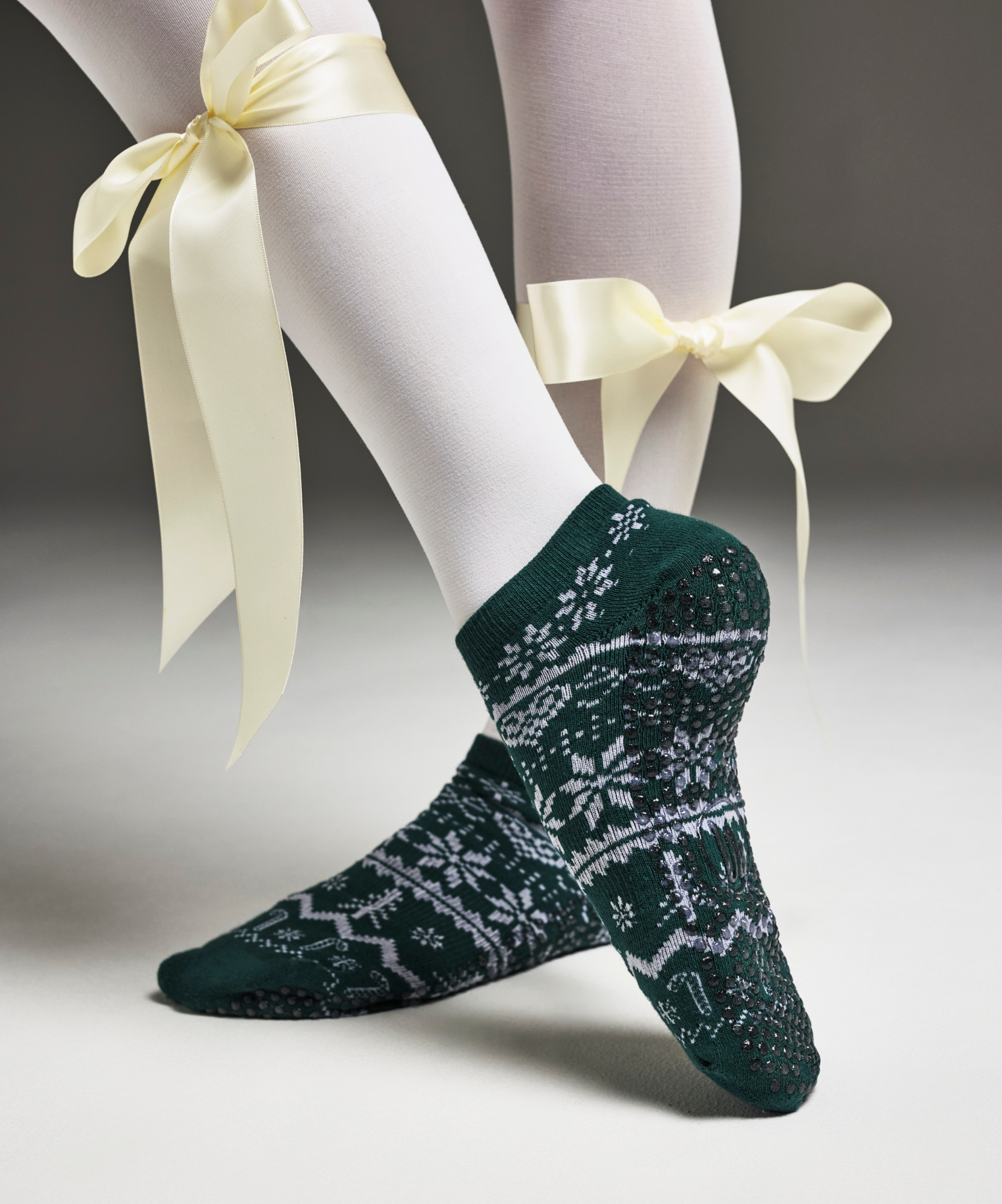 Low Rise Grip Socks - Snow Pine