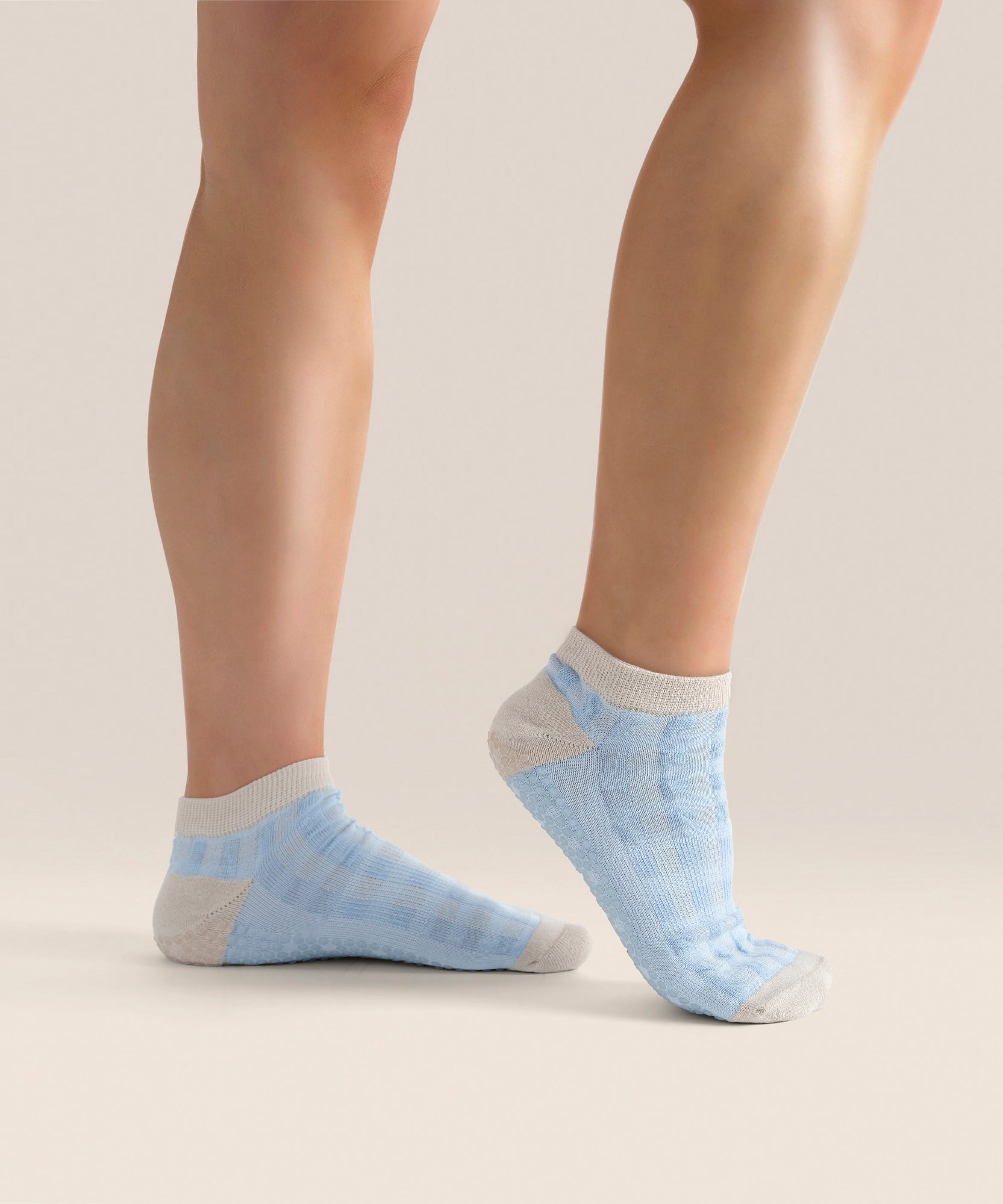 Classic Low Rise Grip Socks - Bluebelle Gingham