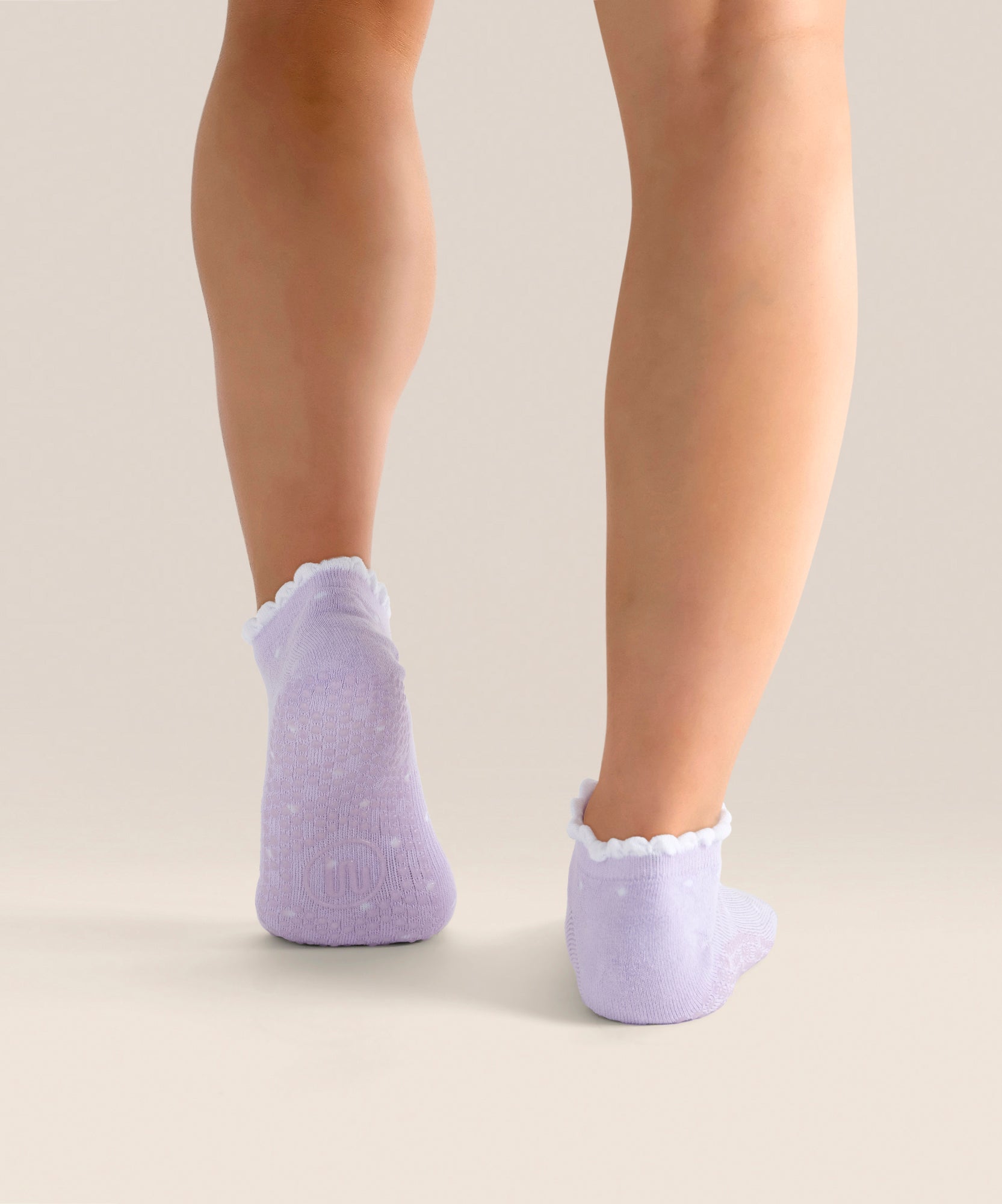 Classic Low Rise Grip Socks - Lavender Spots