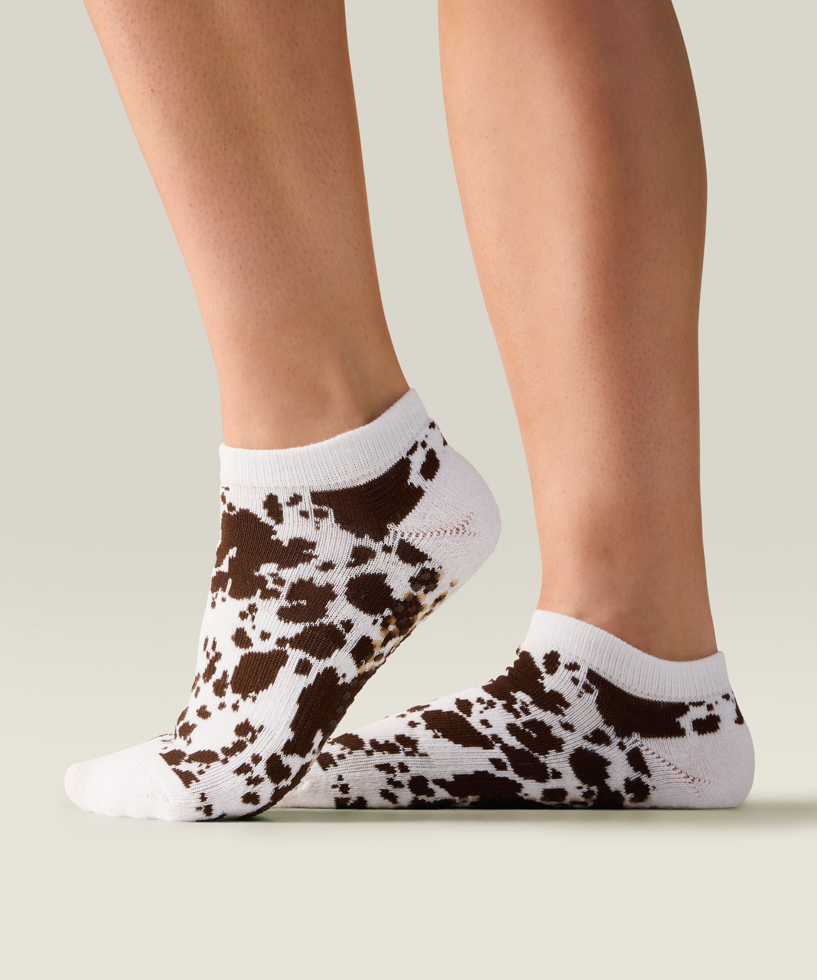 Classic Low Rise Grip Socks - Dolly Spots