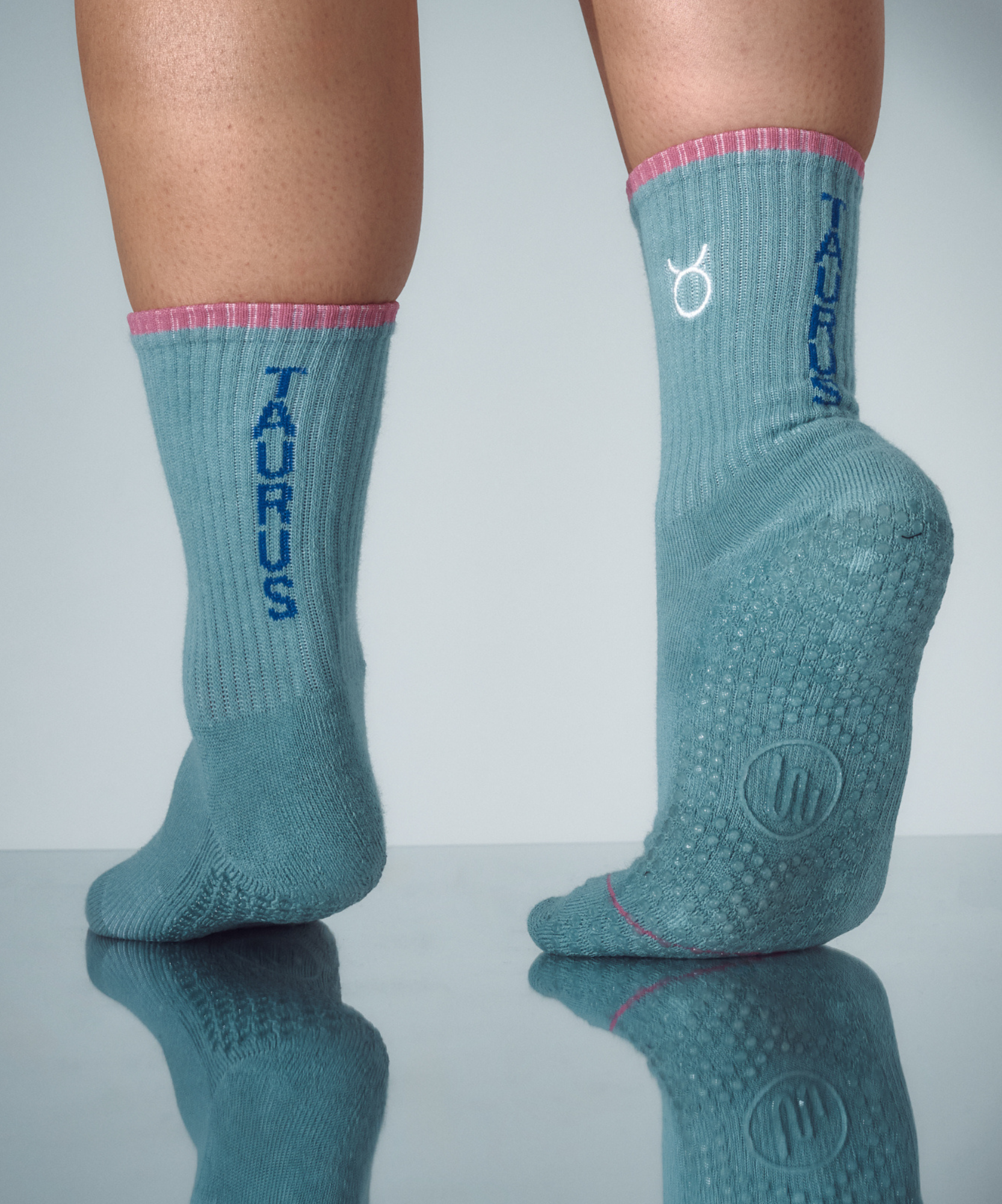 Crew Non Slip Grip Socks - Taurus
